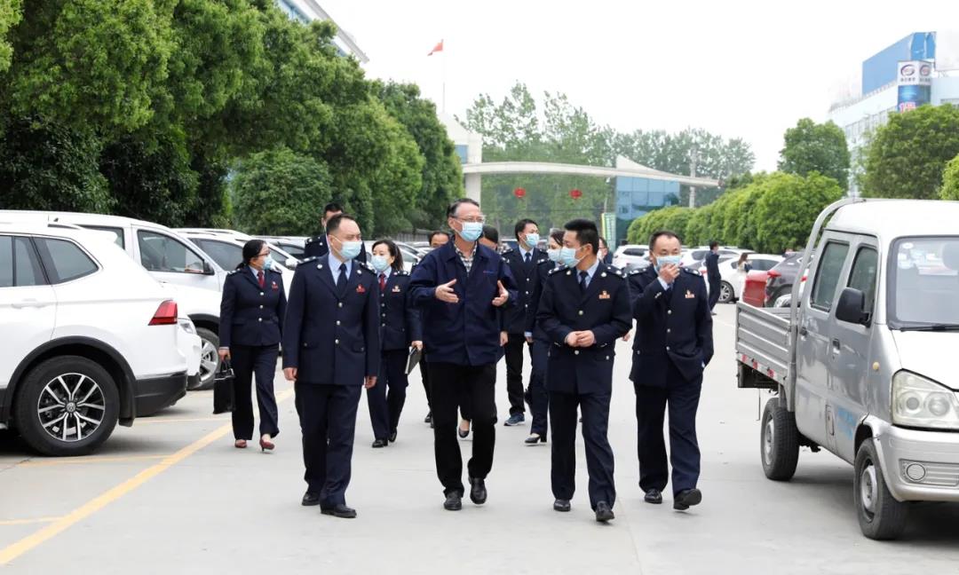 隨州市稅務局與程力汽車集團共同舉辦“減稅費優(yōu)服務，助復產(chǎn)促發(fā)展 ”