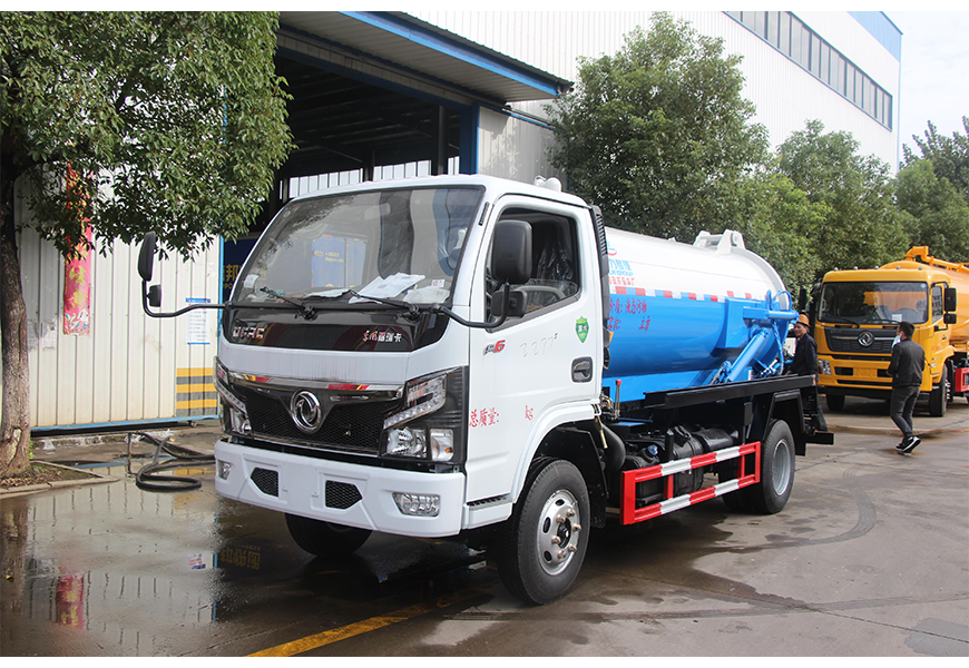 國六東風小福瑞卡|多利卡5立方吸污車
